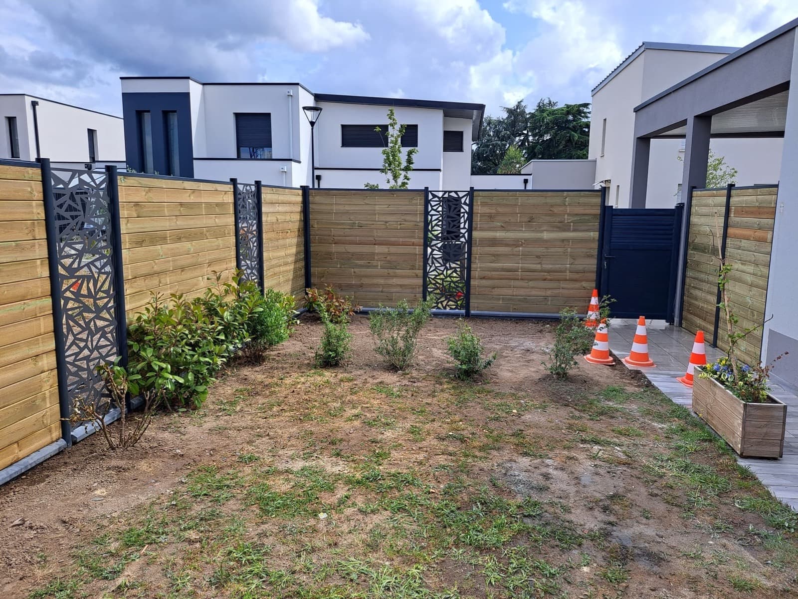 Clôtures Bois et Aluminium à Angers — réalisation Kreatio