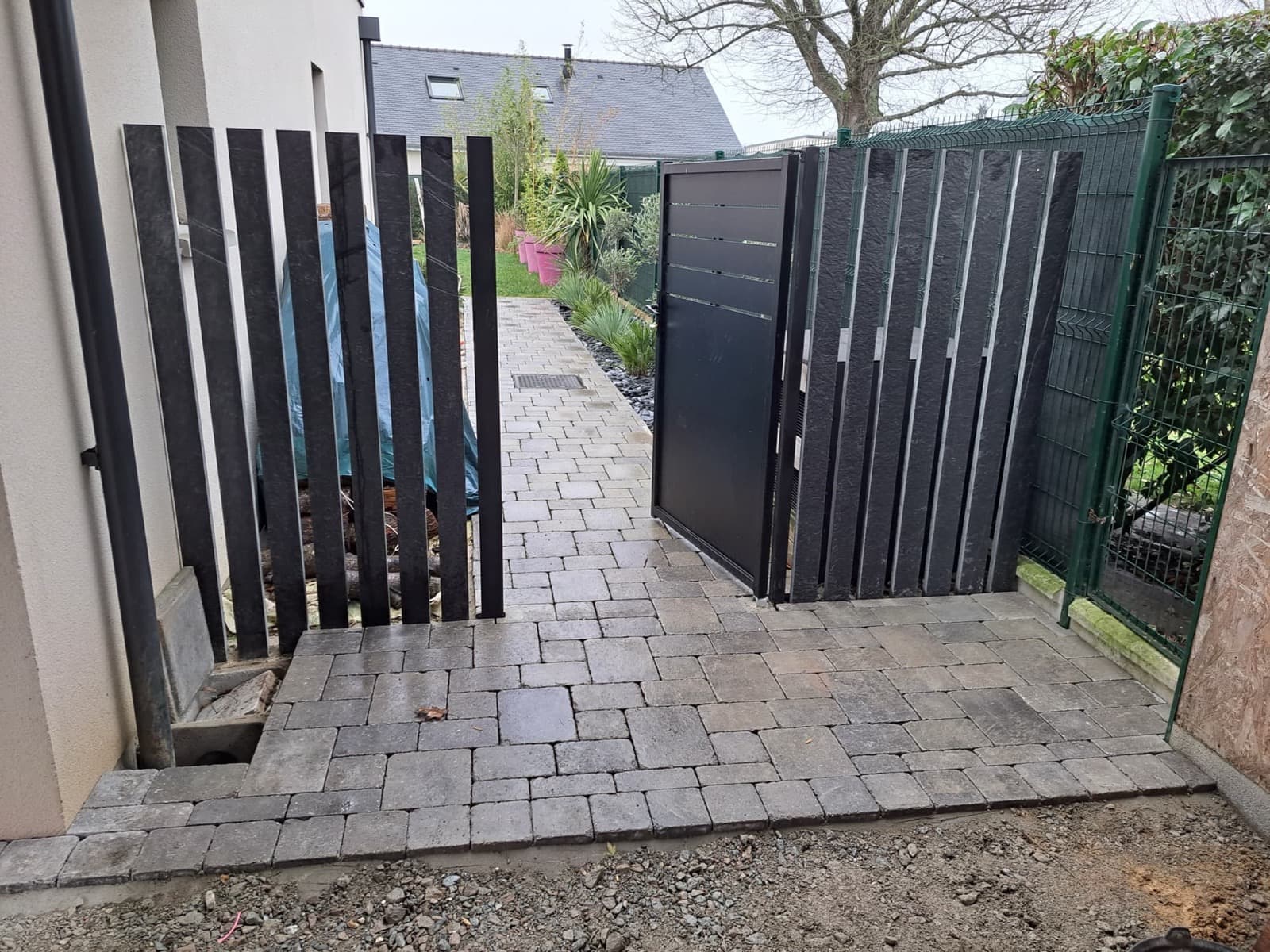 Portillon Acier et Piquets Ardoise